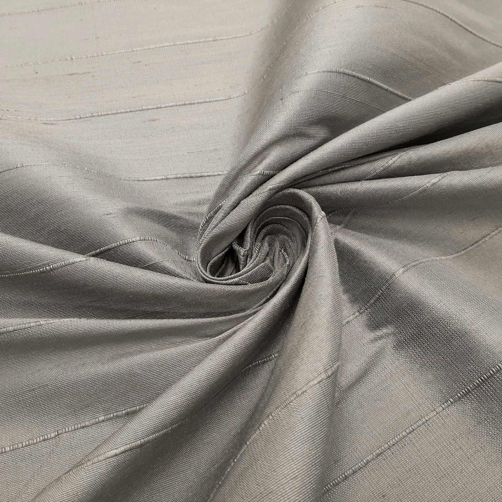 Sahco® B057 - Tissu d'ameublement et de décoration - 100% soie – Gris
